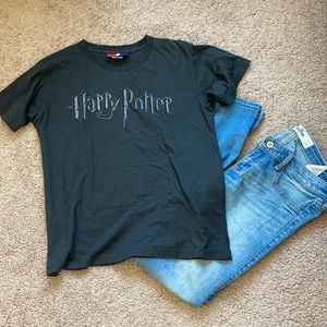 *SOLD* Harry Potter Logo Graphic Tee
